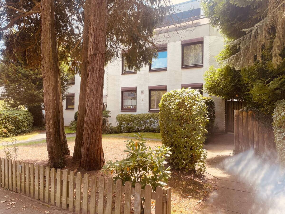 ruhiger Rückzugsort mit schöner Terrasse im Blankenese – 22587 Hamburg – Bild 1 von 2