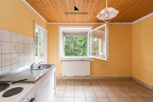 Charmante 2-Zimmer-Wohnung im 1. Obergeschoss mit Loggia und Garagenstellplatz – 70374 Stuttgart – Vorschaubild 4