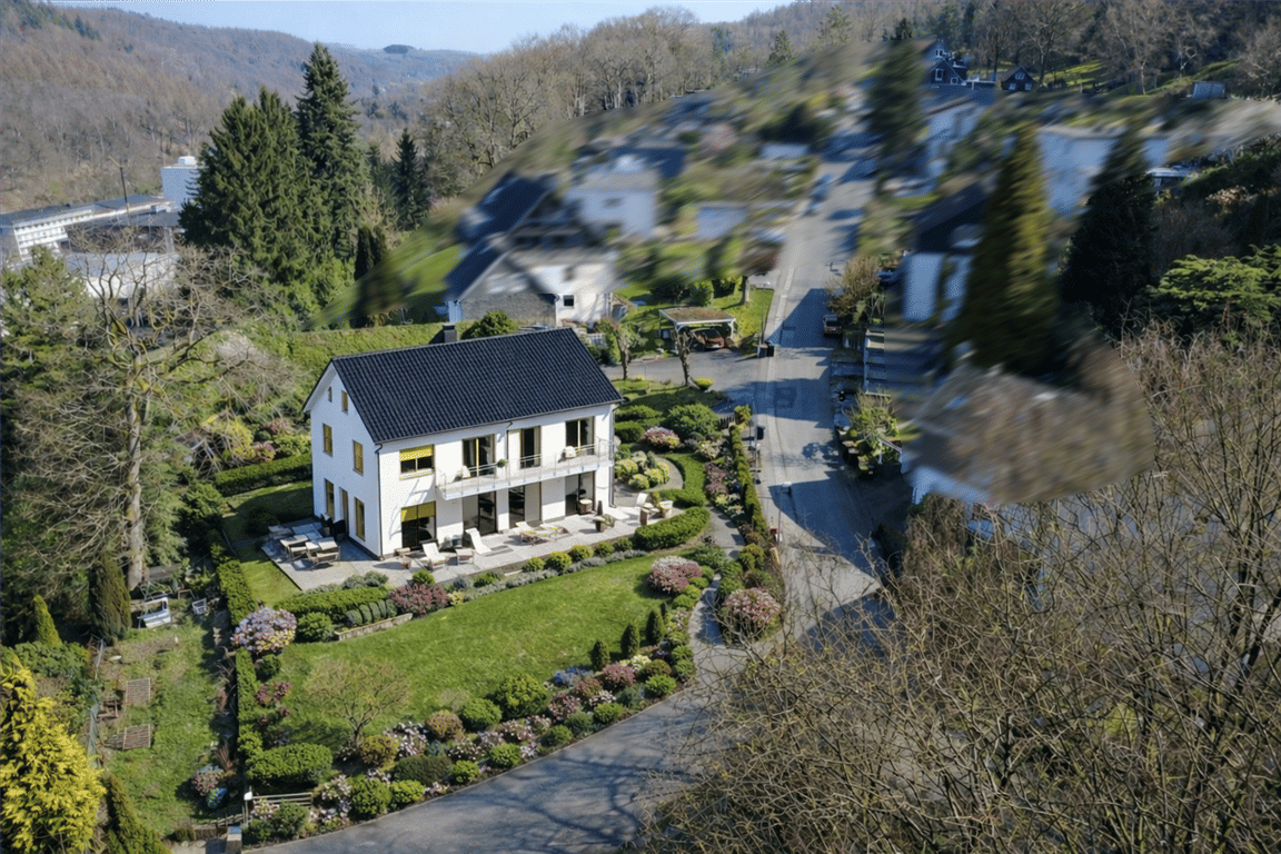 Attraktives Grundstück zur Bebauung mit Zweifamilienhaus. (projektiert, noch nicht gebaut)