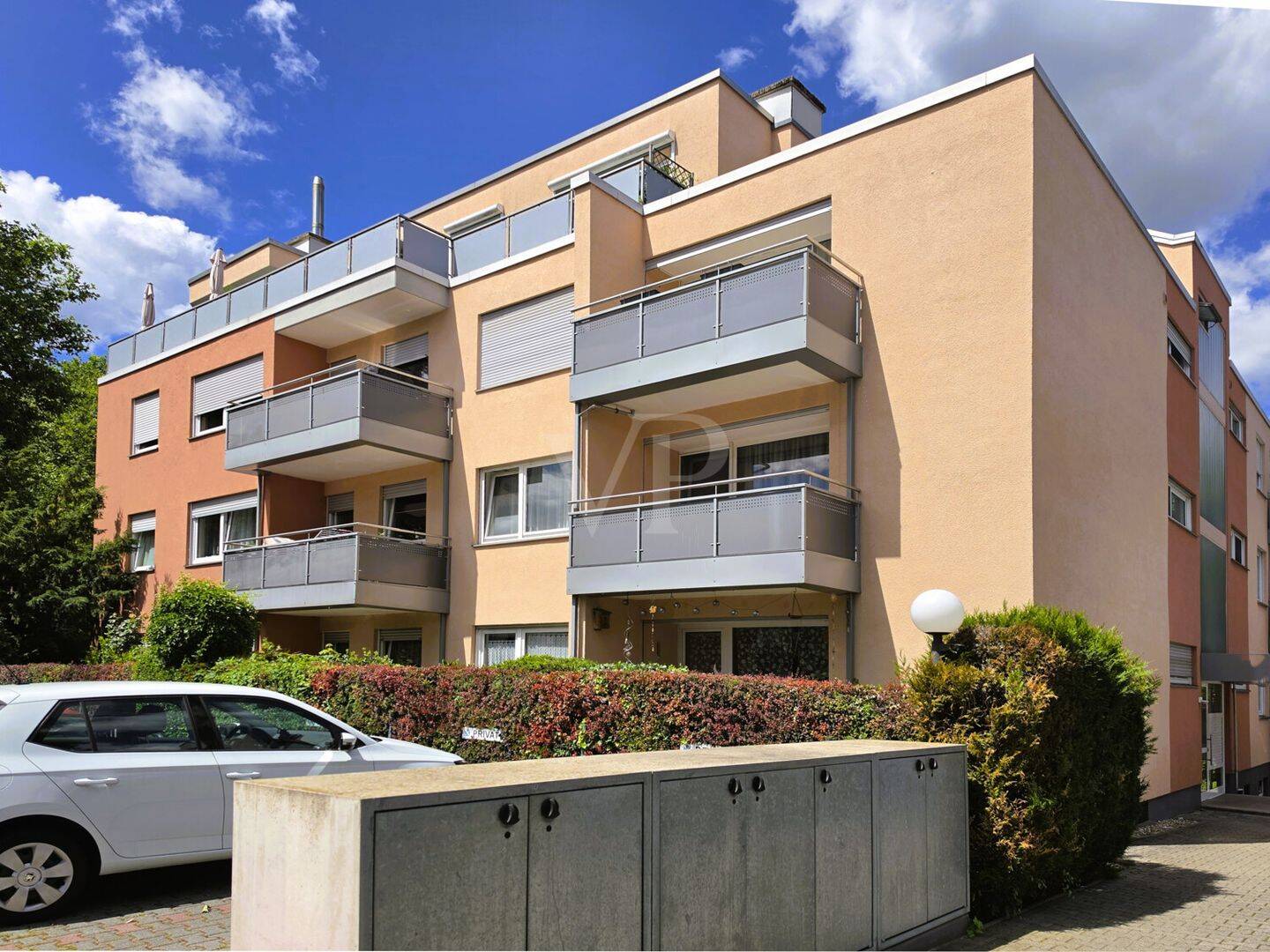 VON POLL - BAD HOMBURG: Kapitalanleger aufgepasst - Vermietete, zentrale 2 Zimmer Wohnung mit Balkon – Bad Homburg vor der Höhe – Vorschaubild 6