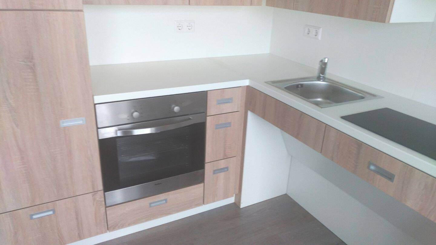 Möblierte Komfort L-Apartments mit Balkon im Campus Südbahnhof (Rollstuhlgerecht) - NUR für Studenten, Praktikanten & Azubis – Heilbronn – Vorschaubild 4