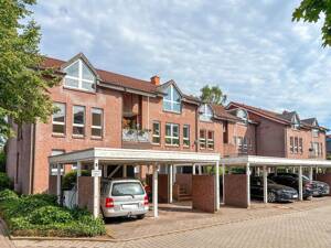 Charmante Maisonette-Wohnung mit neuer Einbauküche und Dachterrasse in Kreyenbrück
