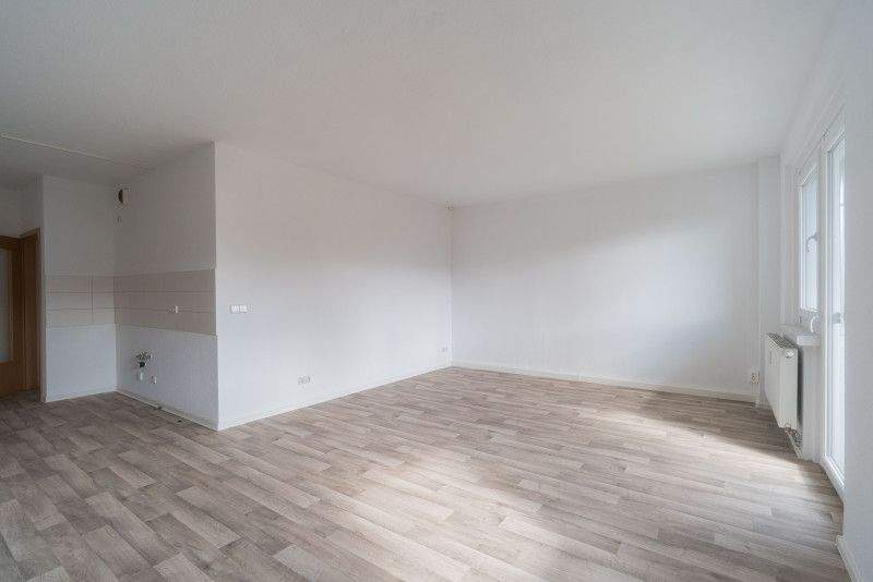 3-Raum-Wohnung mit Balkon auf dem südlichen Sonnenberg – Chemnitz – Vorschaubild 3