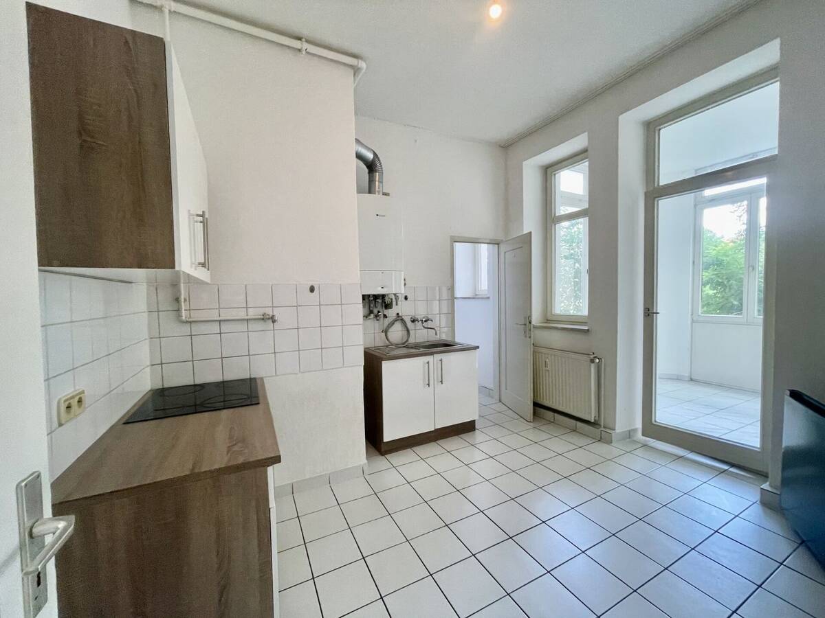 Altbauwohnung mit verglaster Sonnenloggia - Wohnen im Herzen von S-West – 70197 Stuttgart – Bild 1 von 9