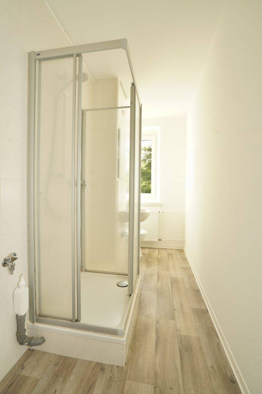 Balkon / Bad mit Fenster / Ruhige Lage – Chemnitz – Vorschaubild 9