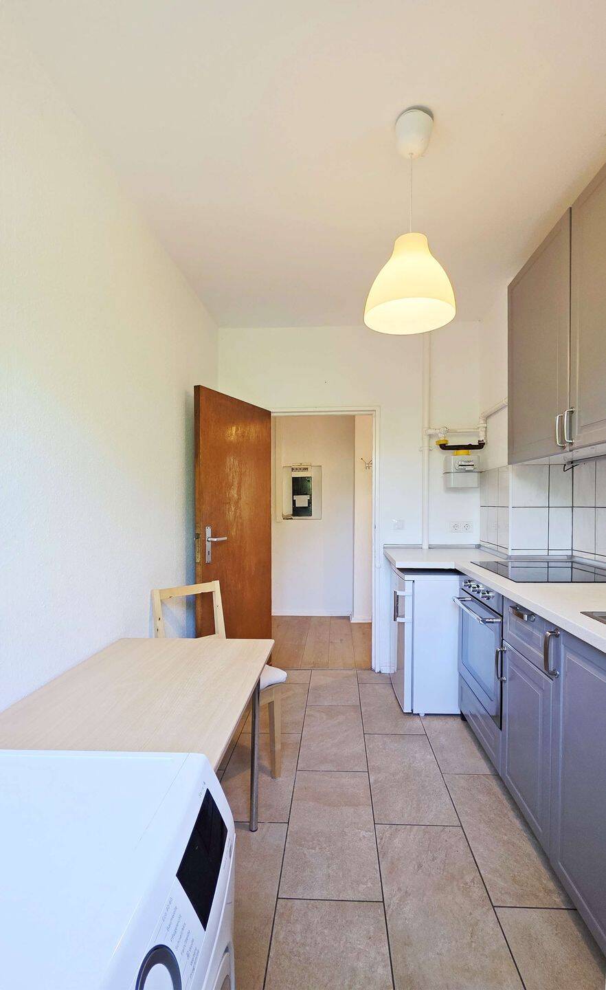 Freie 2-Zimmer-Wohnung mit Blick ins Grüne im gewachsenen Bülowkiez nahe Kleistpark in Schöneberg! – Berlin – Vorschaubild 9