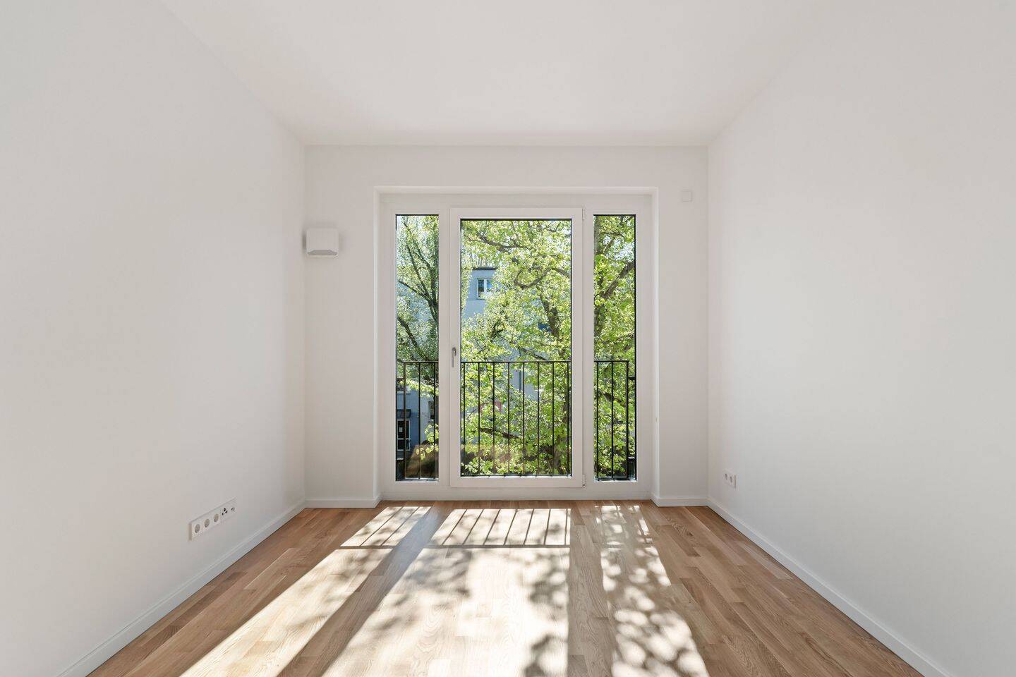 Bezugsfertig: 3-Zimmer-Eigentumswohnung mit ruhiger Loggia in Weißensee! – Berlin – Vorschaubild 2