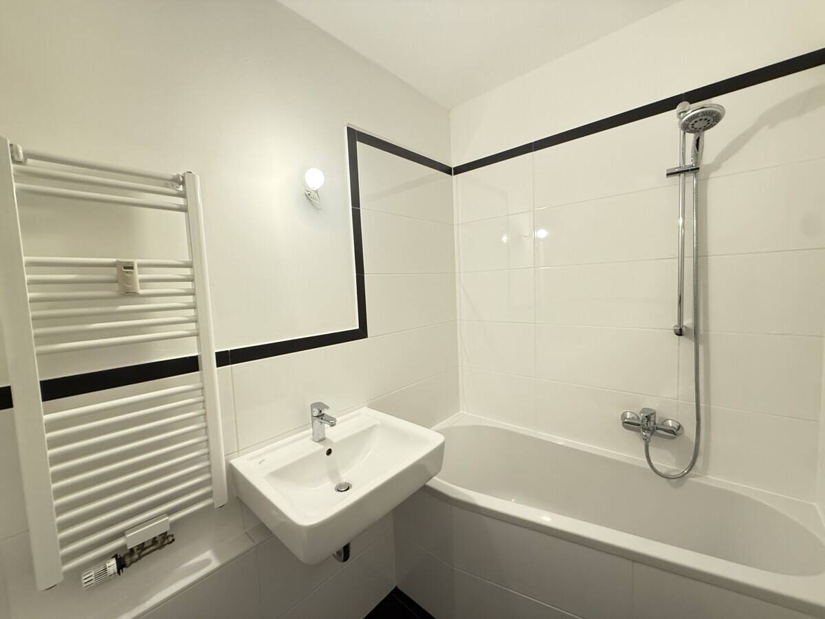 Renoviert & sofort bezugsfrei - 1,5 Zi. Apartment mit großer Dachterrasse und TG-Stellplatz – München – Vorschaubild 8