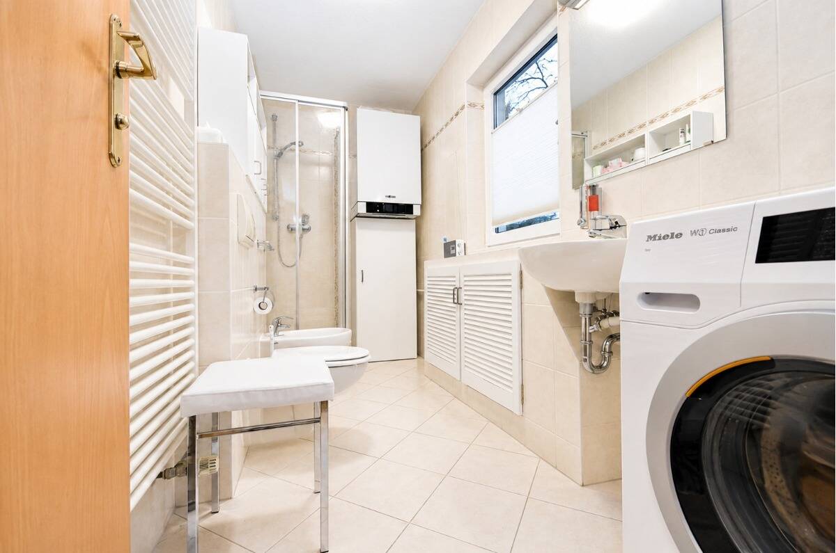 Traumhaftes Einfamilienhaus auf großem Eckgrundtsück in Berlin Kaulsdorf zu vermieten – Berlin – Vorschaubild 3