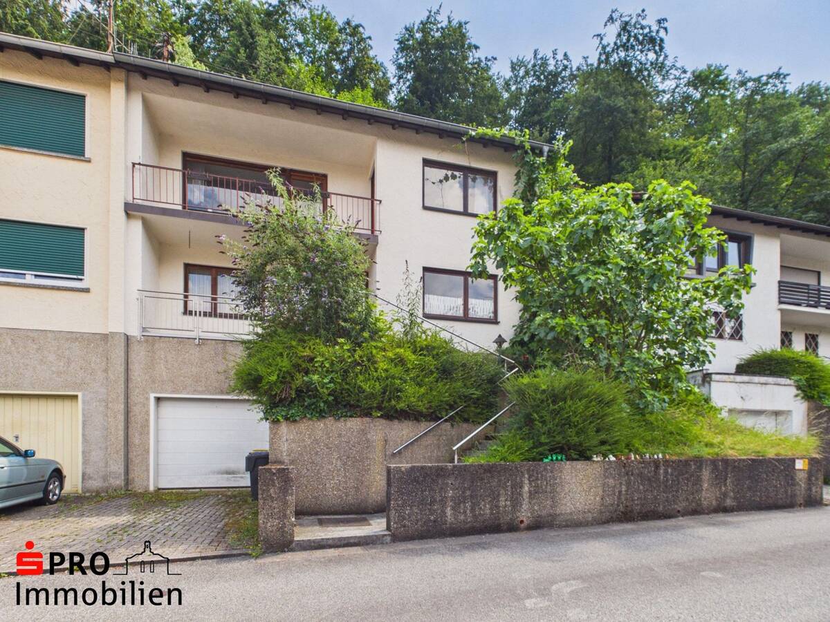 Charmante Doppelhaushälfte mit Terrasse & Balkon in Scheidt! – 66133 Saarbrücken – Bild 1 von 9