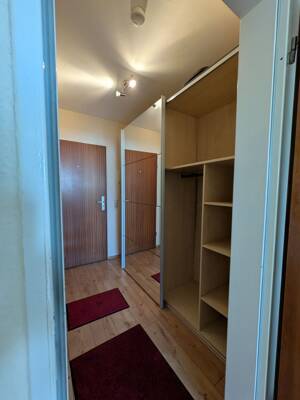 Möbliertes 1-Zimmer-Studio mit Garage & privatem Keller im Bremer Steintor – 28203 Bremen – Vorschaubild 3