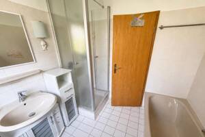 gut geschnittene 3 Zimmer Wohnung in schöner Lage von Bad Soden Neuenhain – 65812 Bad Soden – Vorschaubild 5