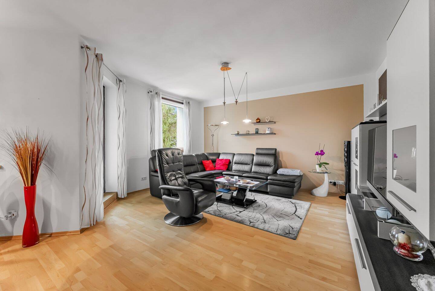Bezugsfreie 3-Zimmer-Wohnung ohne Aufzug! – München – Vorschaubild 4