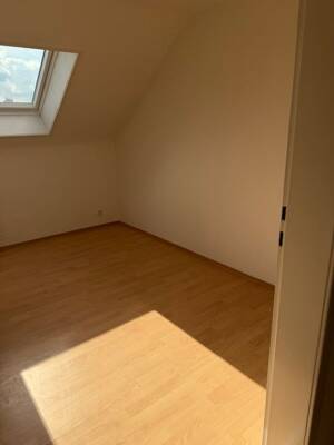 3,5 Raum Wohnung im 6-Familienhaus neu renoviert in Gelsenkirchen Schaffrath ruhige Wohnlage – 45897 Gelsenkirchen – Vorschaubild 7