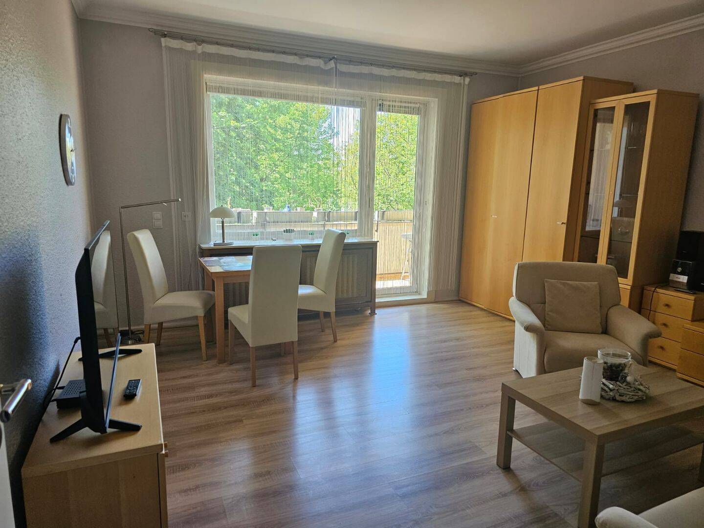 Gepflegte 2 Zimmerwohnung mit Sonnenbalkon und Tageslichtbad - 0172-3261193 – Berlin – Vorschaubild 2