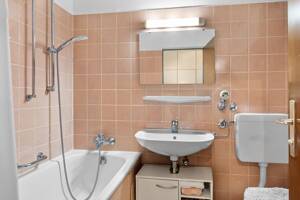 ROGERS: Helle Wohnung mit Balkon mit idealem Grundriss – 82110 Germering – Vorschaubild 8