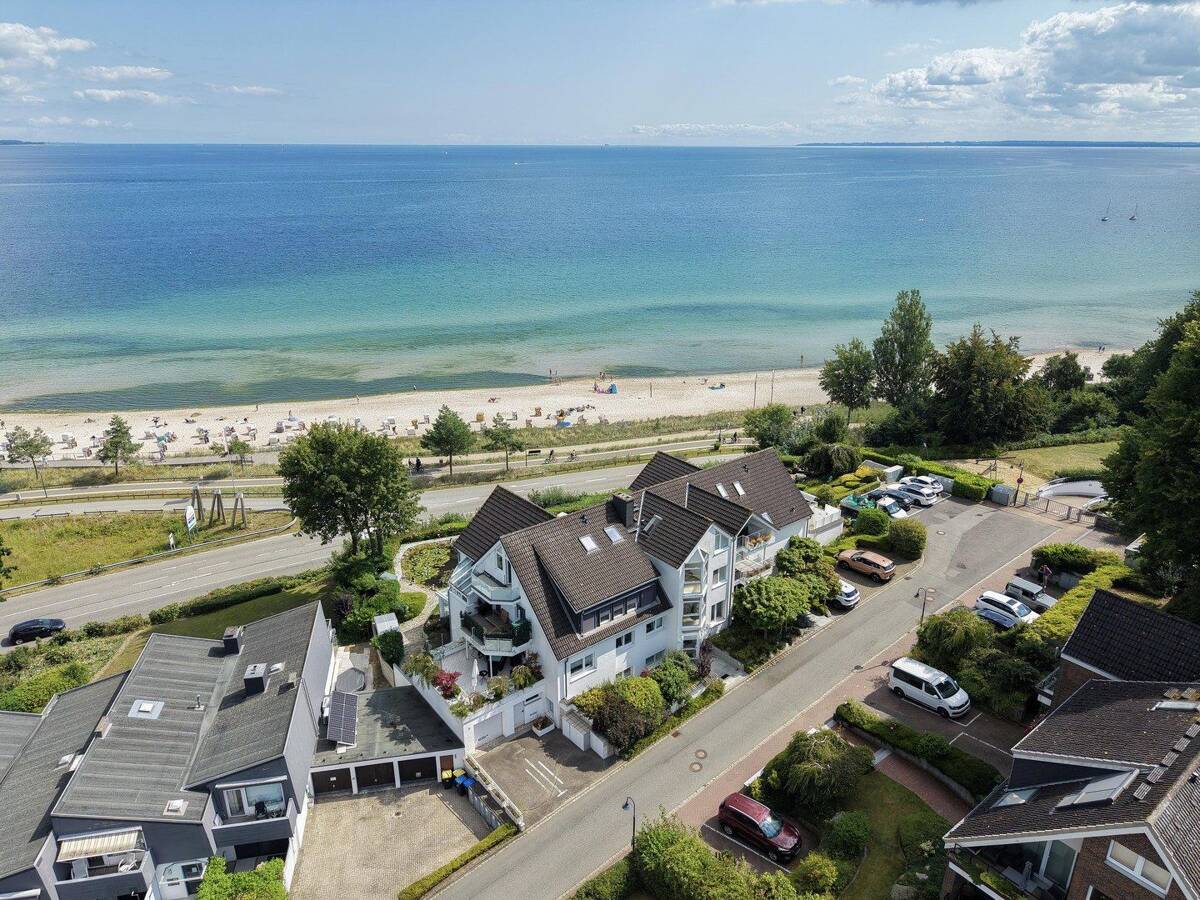 Meerblick ohne Grenzen- Exklusive 4.5 Zimmer Wohnung in erster Reihe von Scharbeutz – 23683 Scharbeutz – Bild 1 von 9