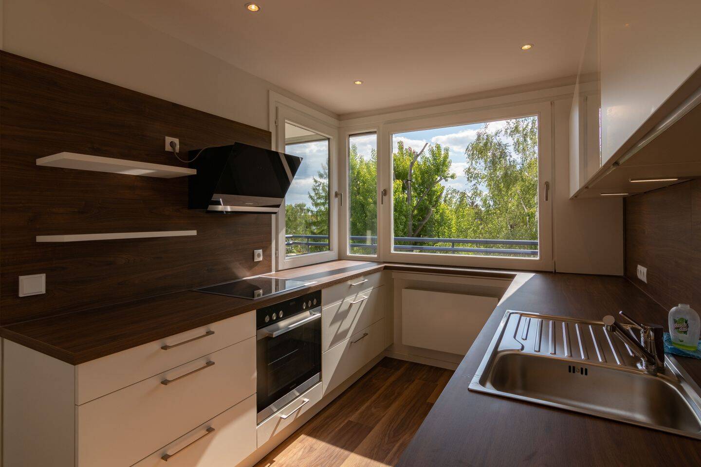 Privat an Privat /OHNE Makler / Wohnen, wo Zehlendorf am sch\u00f6nsten ist \u2013 gro\u00dfz\u00fcgige, 2019 sanierte 3 Zimmer Wohnung mit Balkon – Berlin – Vorschaubild 9