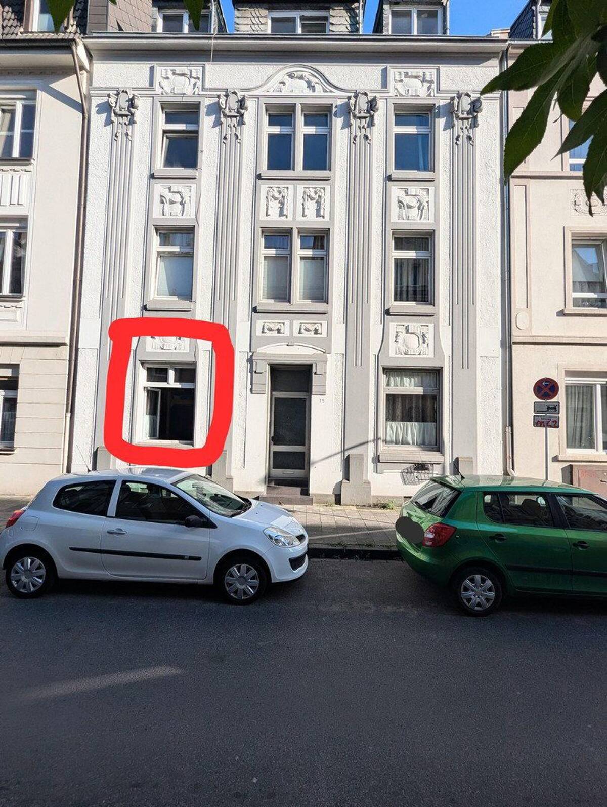 Charmante 1-Zimmer-Altbauwohnung mit eigener Terrasse und Garten in Düsseldorf-Eller – 40229 Düsseldorf – Bild 1 von 9