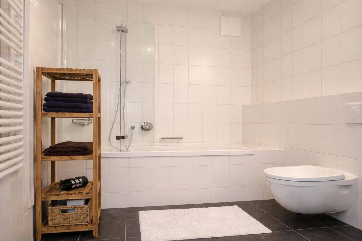 Metropolitan Living in Bestlage:Vermietete 2,5-Zi.-Boardinghouse-ETW nahe Hauptbahnhof-Europaviertel – Stuttgart – Vorschaubild 9