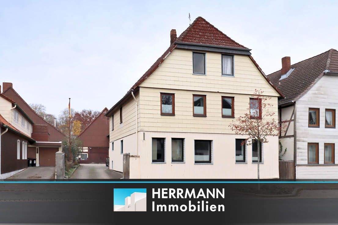 Mehrfamilienhaus nebst diversen Nebengebäuden – Springe – Bild 1 von 9