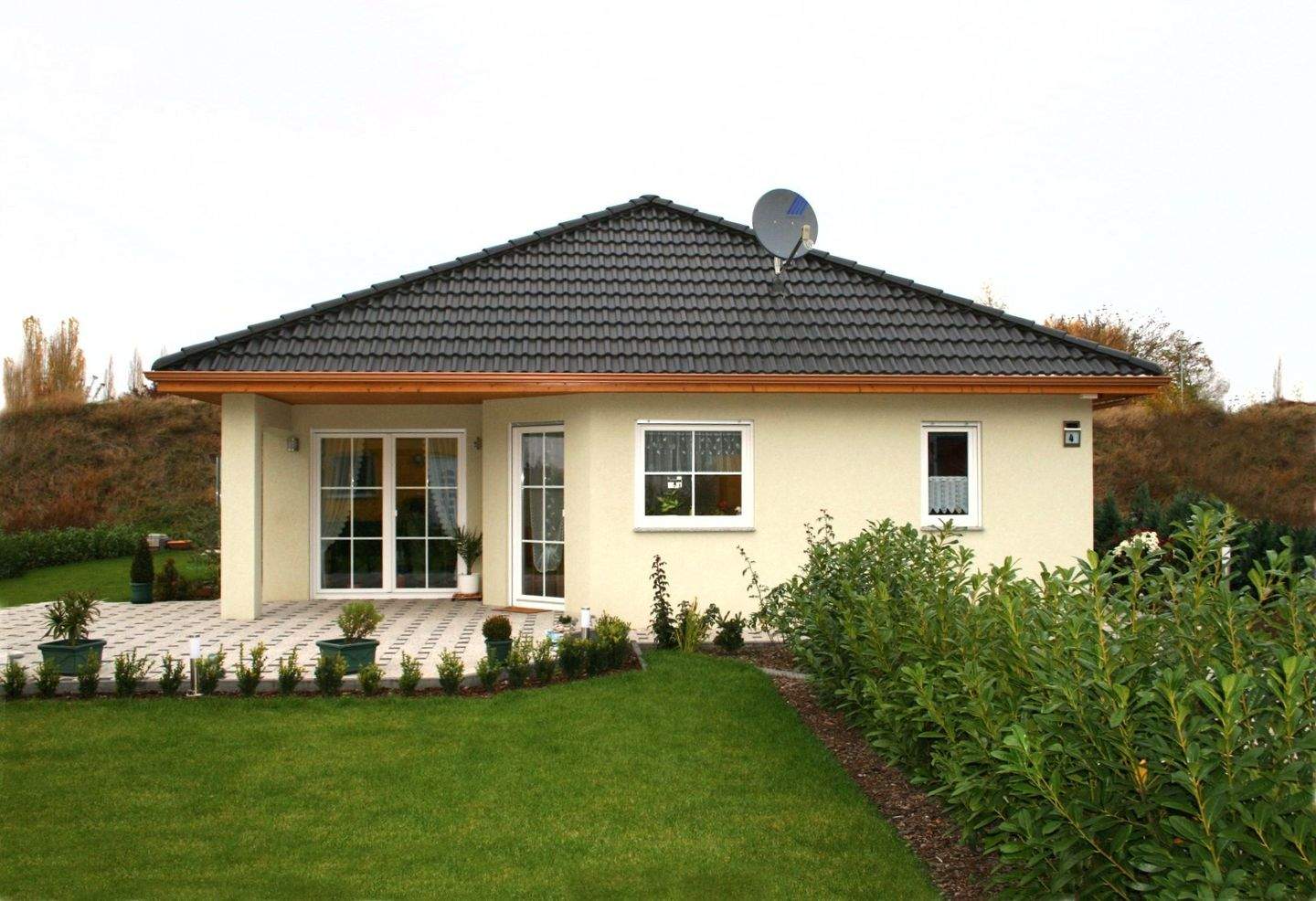 3 Zimmer, Ton-Dachziegel, L-W-Wärmepumpe, Fußbodenhz., freie Grundriss-Planung!!! Grdst.-Preis EILENBURG inklusive! – Eilenburg – Bild 1 von 9