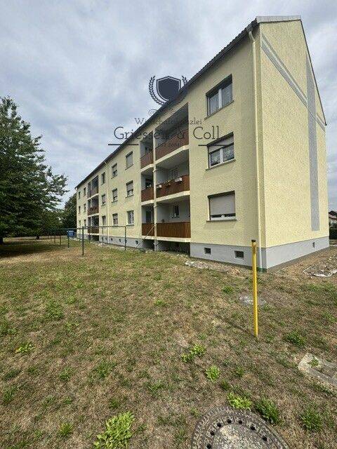 Schöne möblierte 2 Raum Wohnung mit Einbauküche und neuem Bad