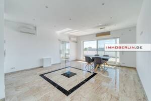IMMOBERLIN.DE - Komplette Etage! Großzügige Wohnung mit Privatlift, Südwestterrasse & Pkw-Stellplatz – 12157 Berlin – Vorschaubild 1