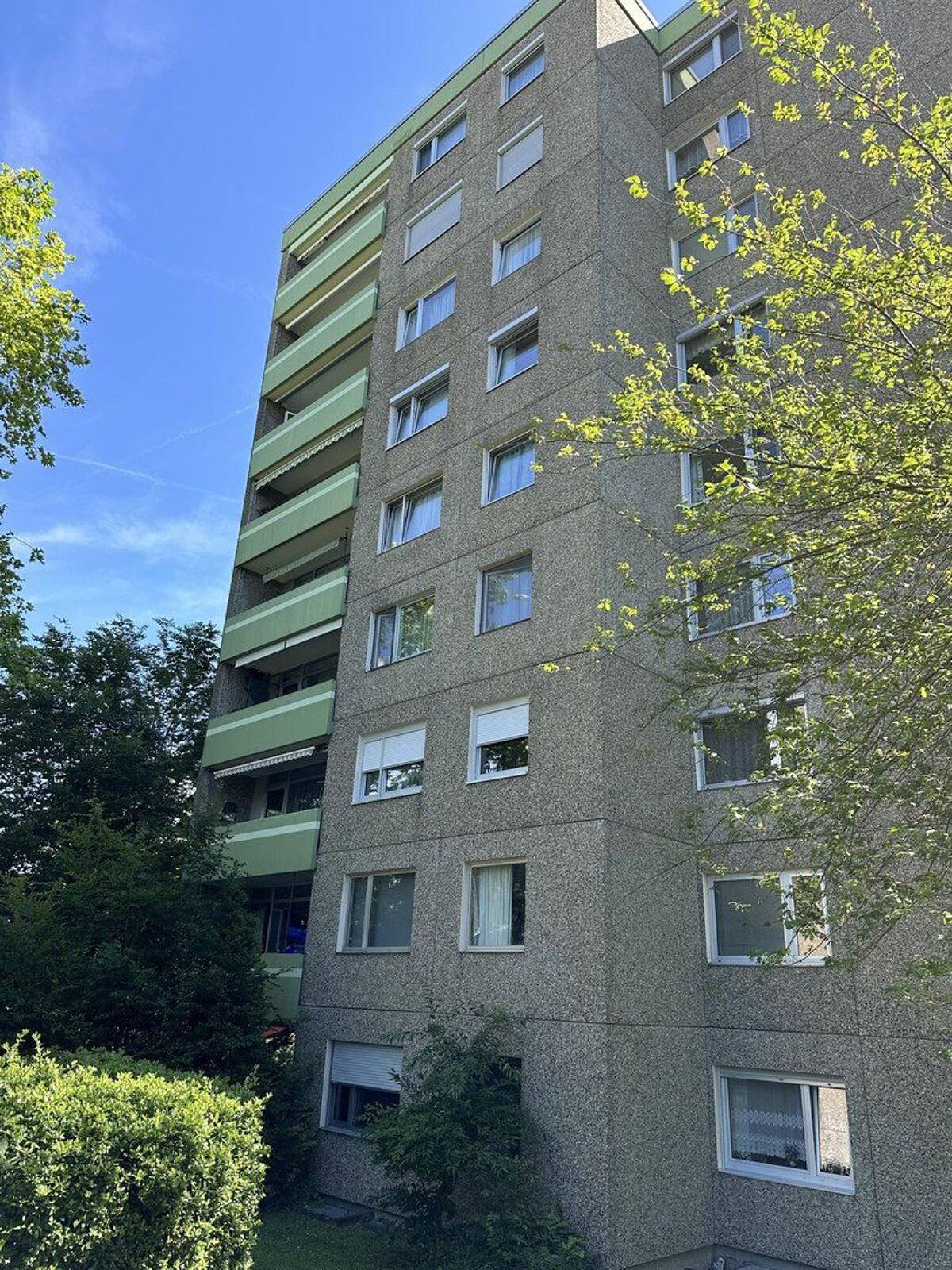 Gemütliche Wohnung (3 ZKBB) im Stadtteil Ko-Karthause inkl. Einbauküche, Balkon und Tiefgarage – 56075 Koblenz – Bild 1 von 9