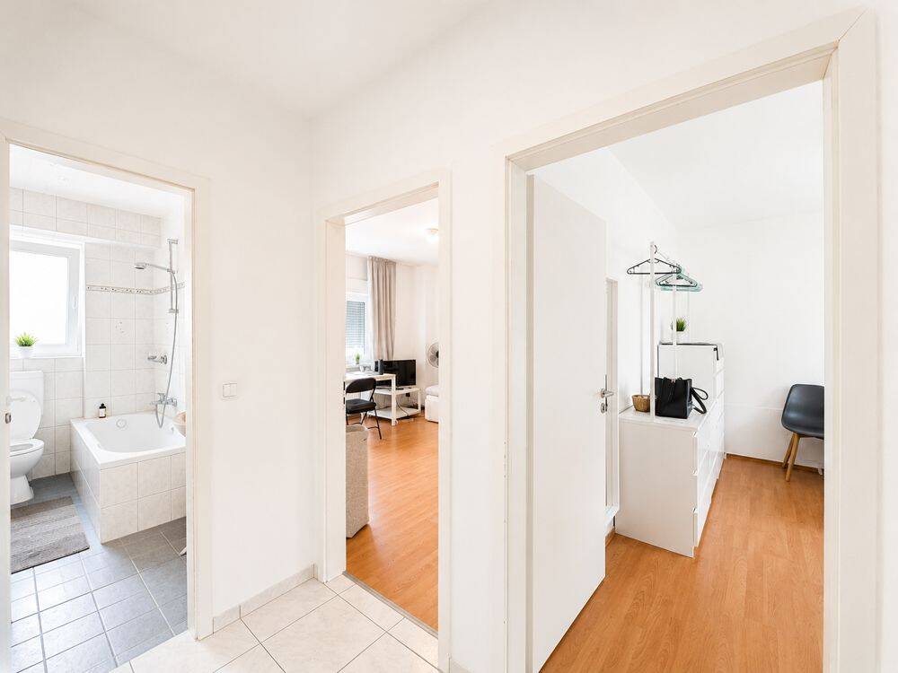WG-geeignete 2-Zimmer-Wohnung mit Balkon |Möbliert & All-Inclusive-Miete
