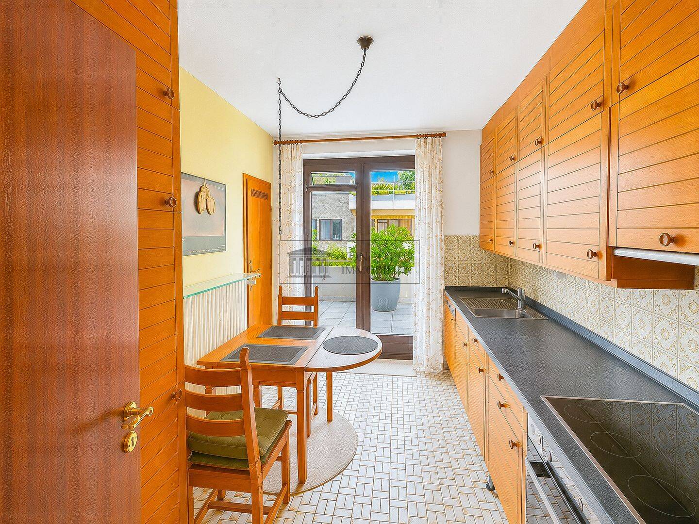 Urlaubsfeeling inklusive - Helle Wohnung mit Blick ins Grüne und Wasser + TG Platz – Hamburg – Vorschaubild 7