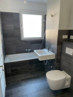 Modernisierte 3-Zi.-Whg. mit Balkon in angrenzender Nähe zu E-Haarzopf! – 45149 Essen – Vorschaubild 2