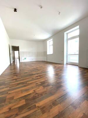 Charmante 2-Zimmer-Wohnung mit Balkon im Herzen von Magdeburg – 39104 Magdeburg – Vorschaubild 2