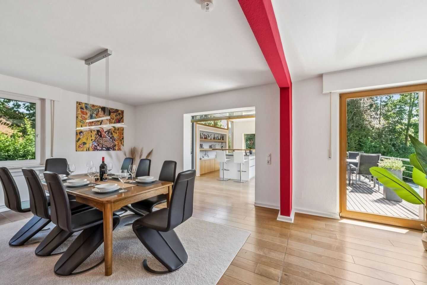 EXKLUSIVES FAMILIENDOMIZIL IN TOP-LAGE MIT POOL, PHOTOVOLTAIK & EINLIEGERWOHNUNG! – Braunschweig – Vorschaubild 3