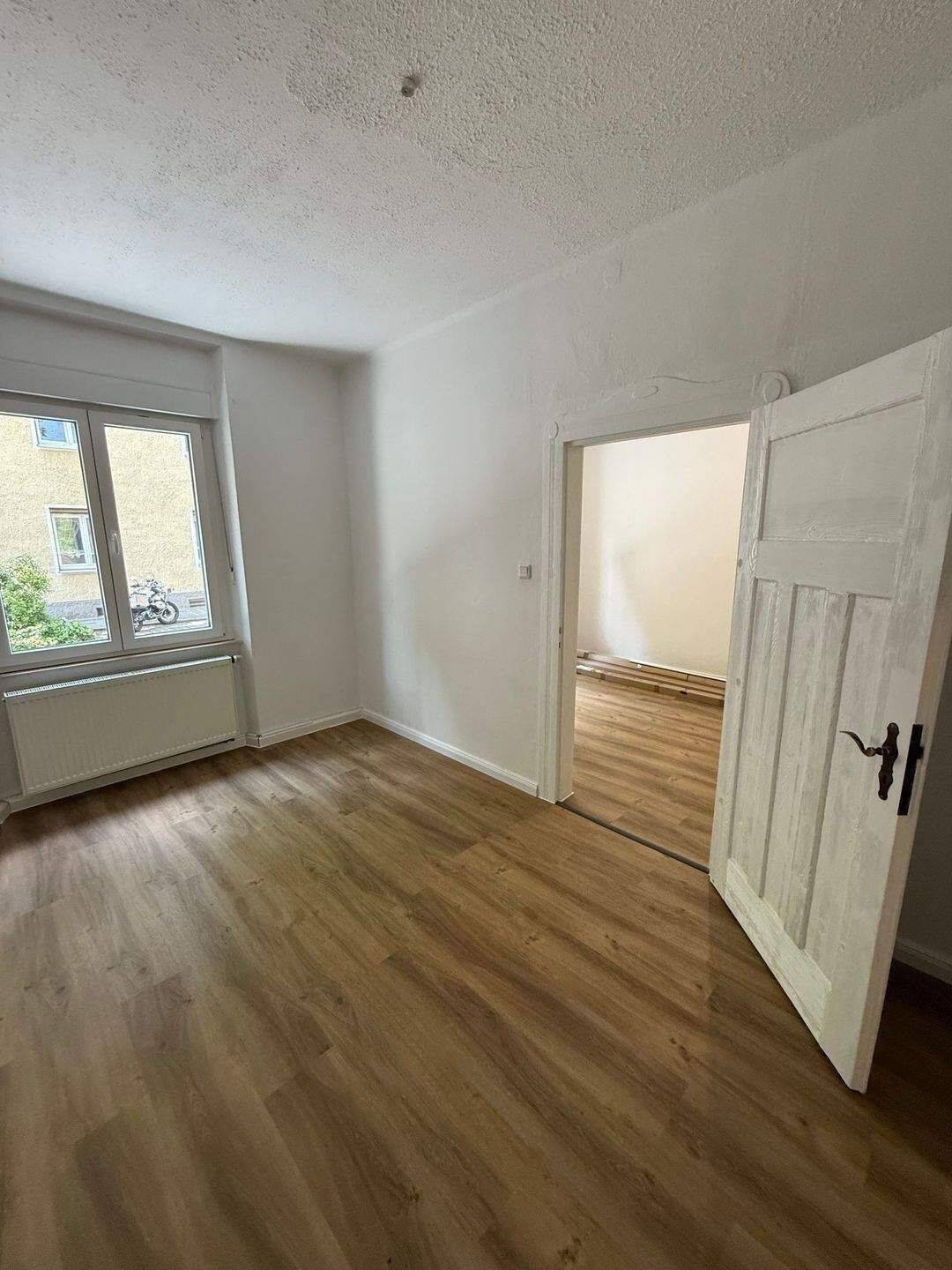 Ruhig aber zentral: renovierte Altbauwohnung in sehr gepflegtem Haus! – Nürnberg – Vorschaubild 5