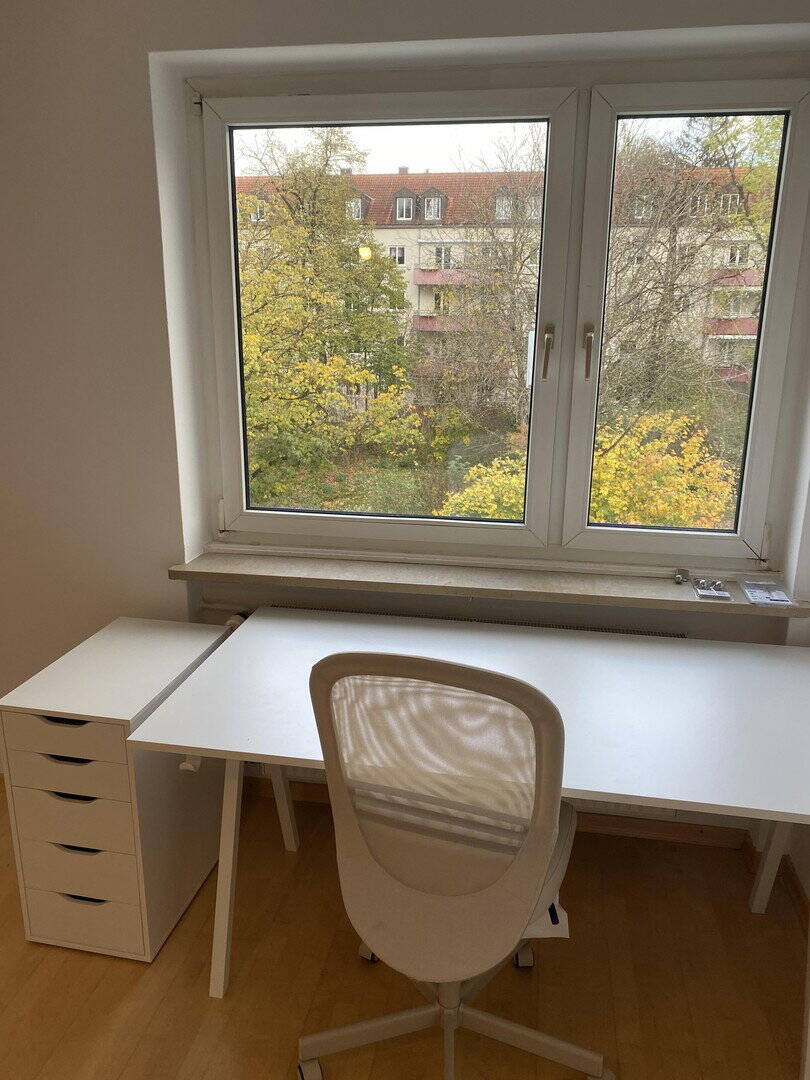 Möblierte 2-Zimmer-Wohnung mit Balkon in Giesing - ideal für Singles, Paare oder 2er-WG