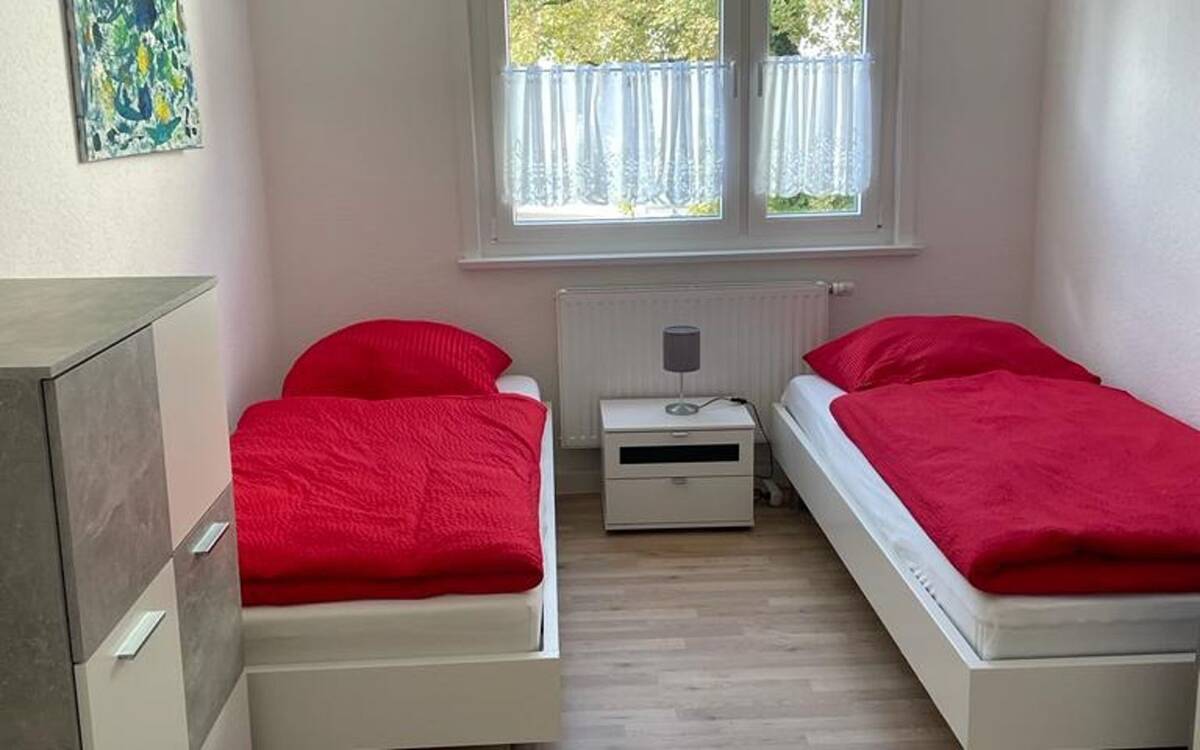 Möblierte Wohnung in Stuttgart-Mühlhausen für Ihr Wohnen auf Zeit – 70378 Stuttgart – Bild 1 von 6