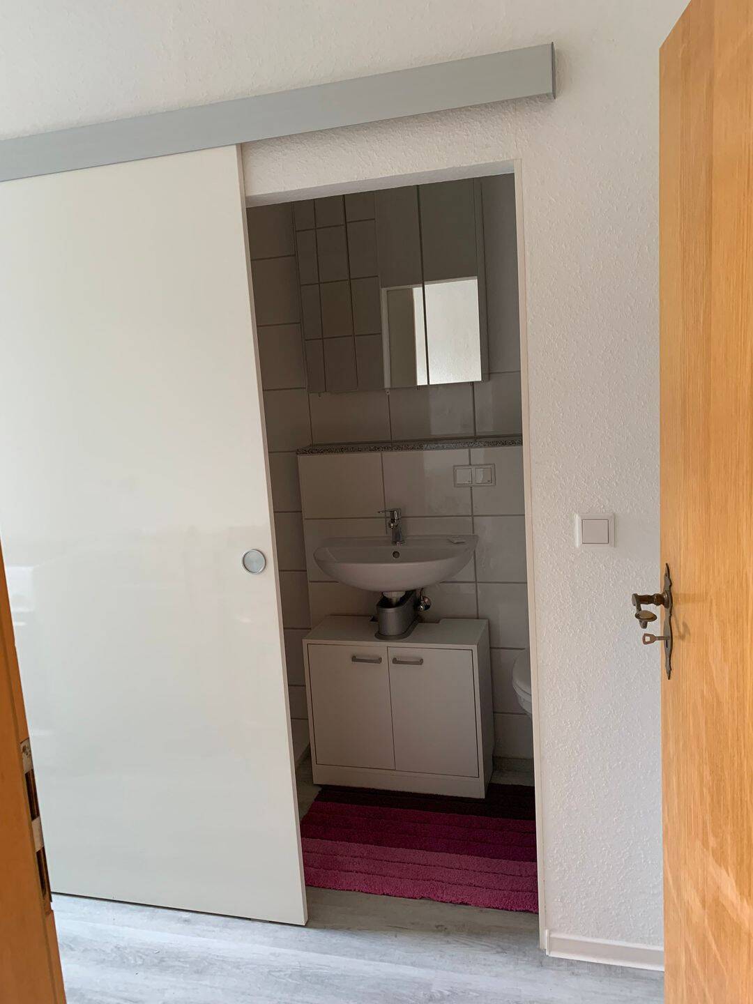 Möblierte 2 Z.-Küche-Bad-Wohnung- – Mainz – Vorschaubild 8