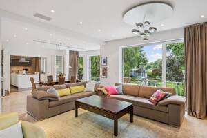 Exklusive Villa in traumhafter Wasserlage - Stilvolles Wohnen mit privatem Bootssteg und luxuriösem Spa-Bereich – 12527 Berlin – Vorschaubild 8
