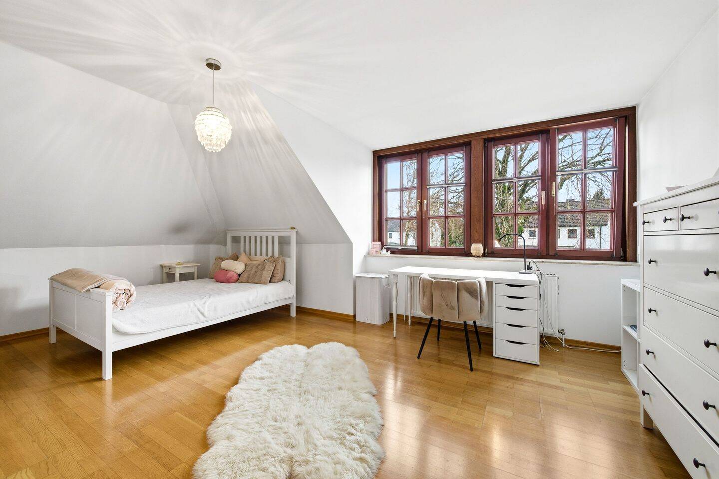Zwei Wohnungen und Praxisfläche - großzügige Villa mit flexiblen Möglichkeiten – Hamburg – Vorschaubild 7