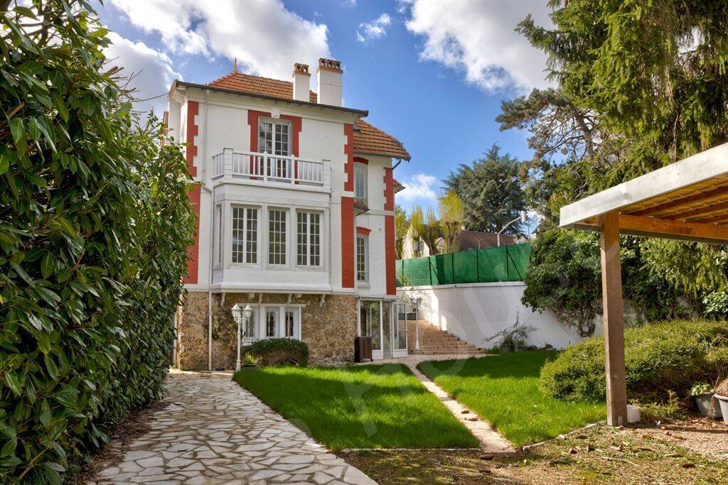 Maison 8 pièces 160 m² · à Vaucresson · 160 m² · 870 000 €