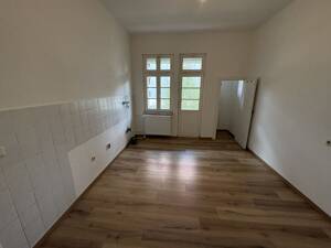 Großzügige 3-Zimmer-Wohnung nach Renovierung - mit Balkon an der Küche und Loggia am Wohnzimmer – 99084 Erfurt – Vorschaubild 5
