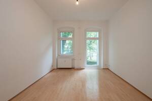 2-Zimmer-Wohnung mit Balkon im ruhigen Gartenhaus