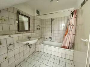 Zentrale 1-Zimmer-Wohnung mit Küche und Tiefgaragenstellplatz | Schmidt & Co. Immobilien – 64283 Darmstadt – Vorschaubild 6