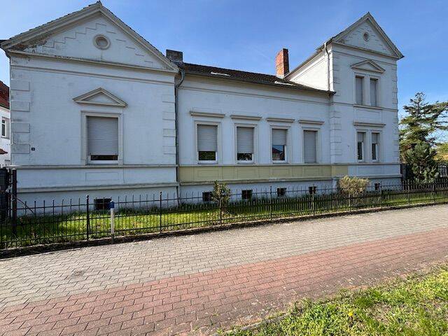Zwei Mehrfamilienhäuser mit Entwicklungspotenzial in Bismark