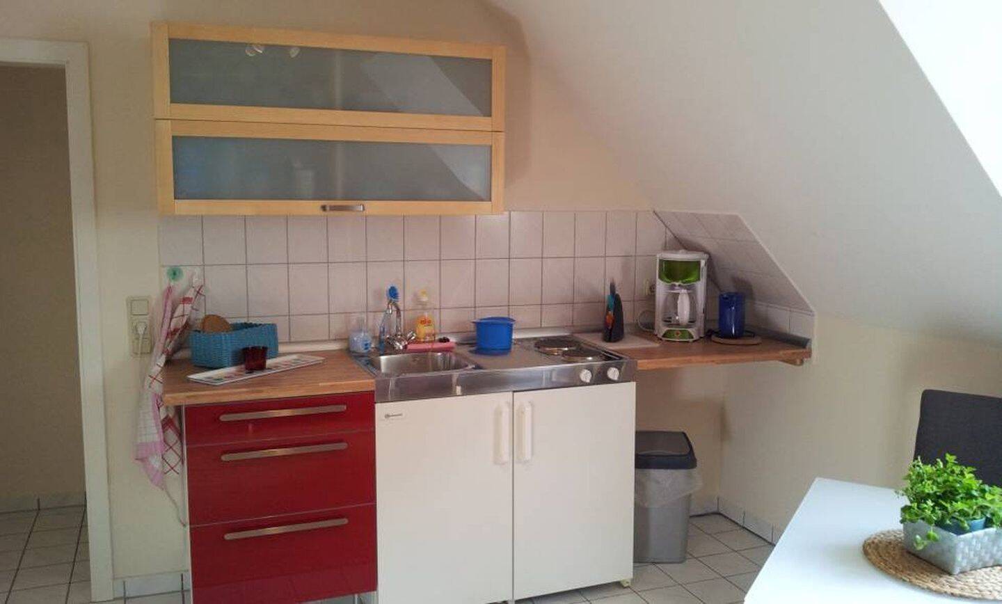 ** Möbl. Apartment in WI-Nordenstadt inkl. Wäscheservice - einfach einziehen - Komplettmiete – Wiesbaden – Vorschaubild 2