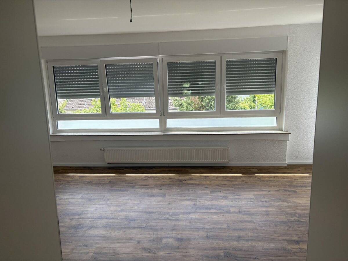 Kernsanierte 3 Zimmerwohnung in Wuppertal Oberbarmen-Nächstebreck – 42279 Wuppertal – Bild 1 von 9