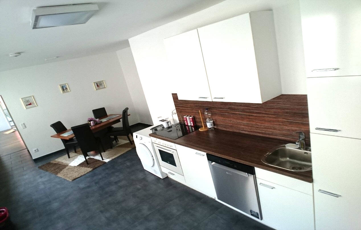 Stilvolle 2-Zimmer-Wohnung in Bestlage nahe Kaiserburg Nürnberg – Nürnberg – Vorschaubild 2