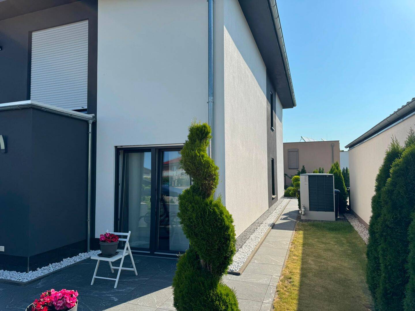 Exklusive Stadtvilla mit ca. 250 m² Wohnfläche – Hochwertige Ausstattung, Sauna, Doppelgarage & neue Wärmepumpe – Wittlich – Vorschaubild 9