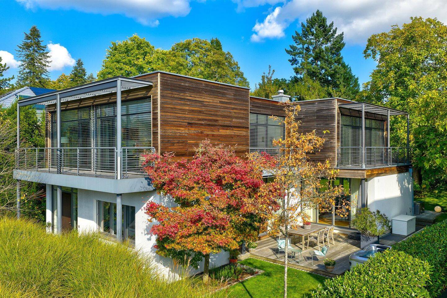 Ästhetik trifft Effizienz - Stilvolle Bauhaus-Villa im Wiesbadener Komponistenviertel